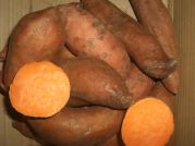 Suesskartoffeln rot, orangenes Fruchtfleisch, 500g
