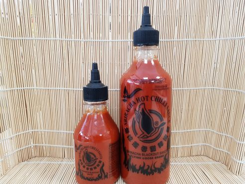 Sriracha, Black Out, extra scharfe Chili Sosse, Flying Goose, 200ml