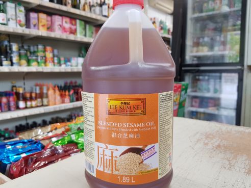 Sesamoel gemischt mit Sojaoel, Lee Kum Kee, 1890ml Kanister