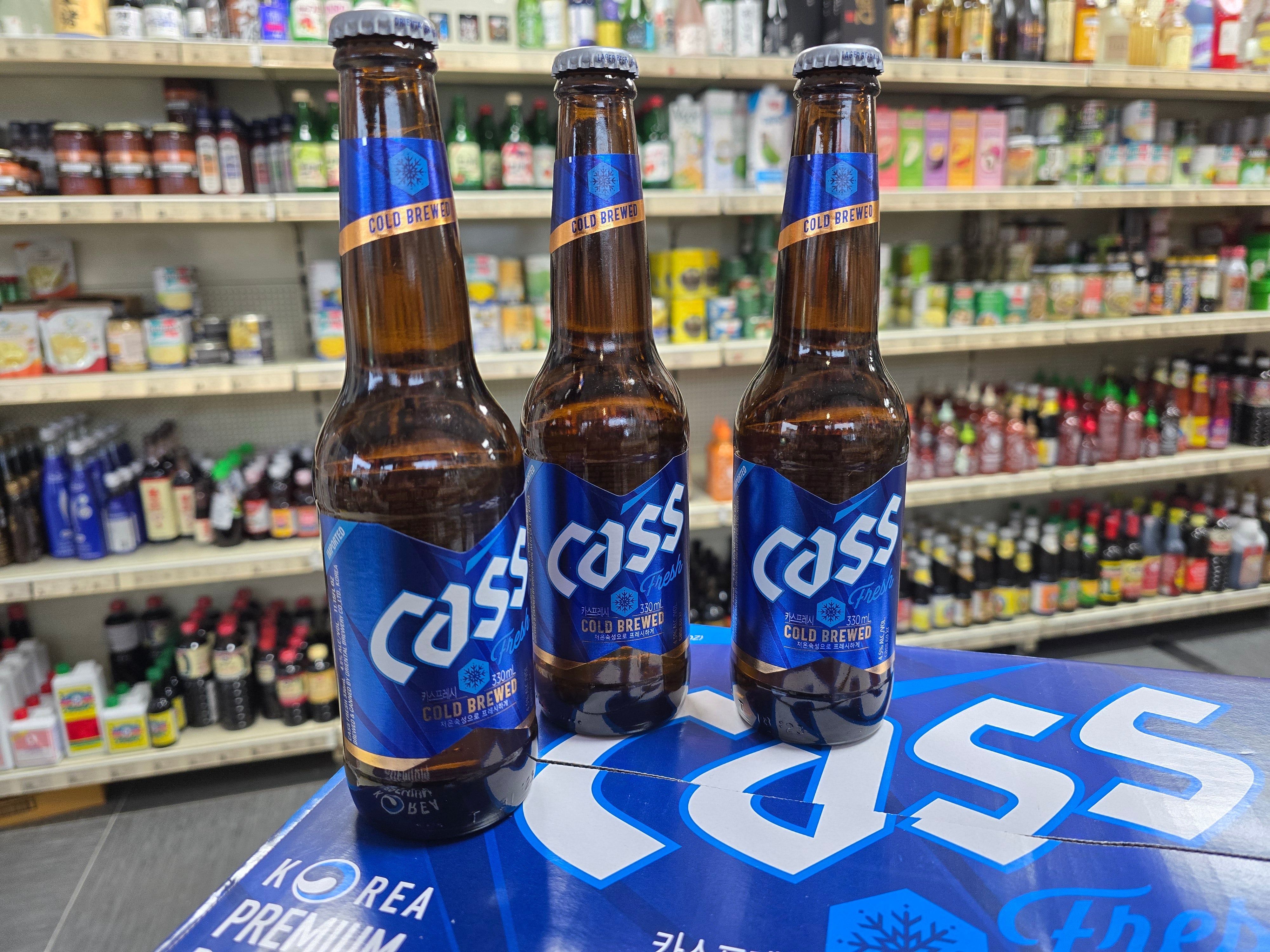 Bier Cass, Süd-Korea, 330 ml Flasche, Alk. 4,5% VOL.